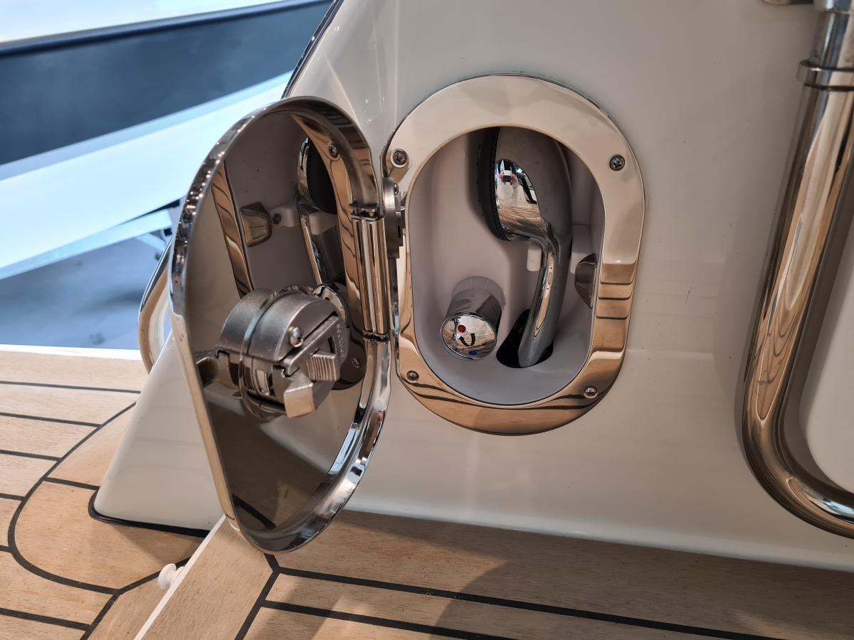 foto: 10 Sea Ray Sundancer 265