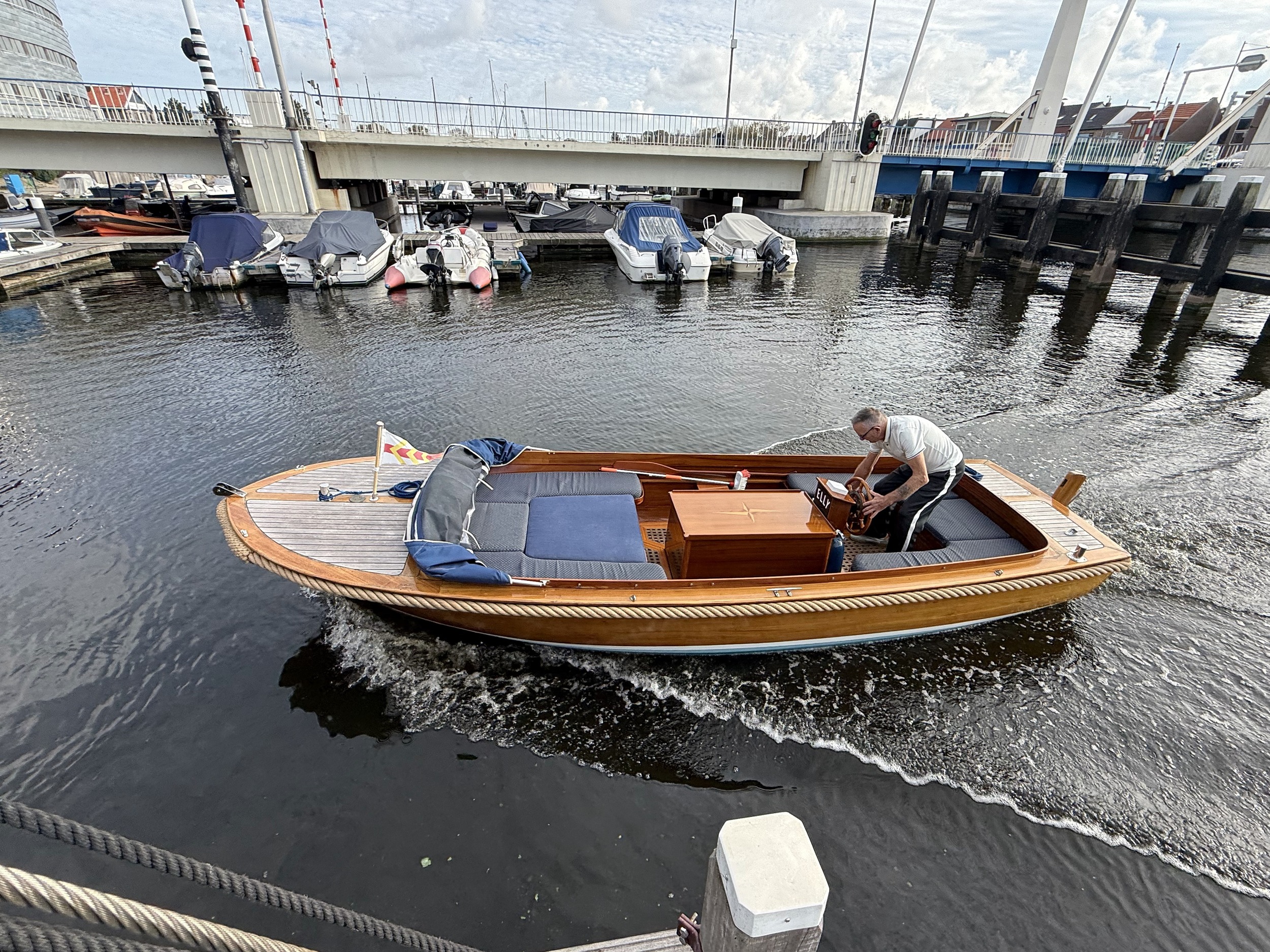 foto: 6 Spiegelsloep A.W. 195