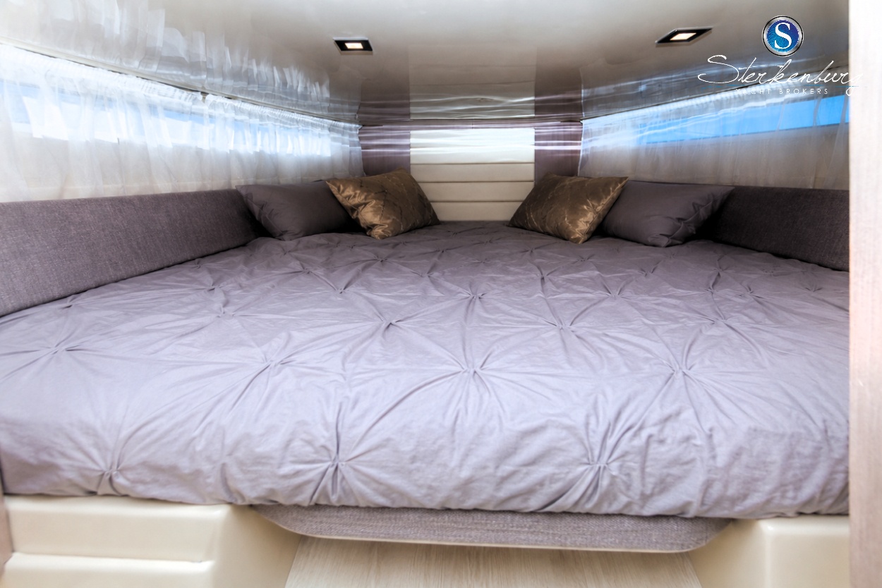 foto: 9 Invictus 280 GT