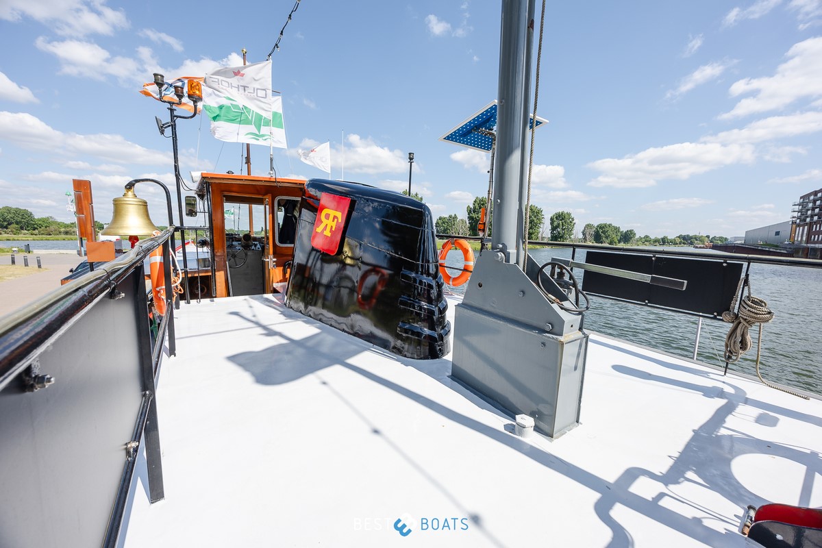 foto: 21 Sleepboot Limburgia