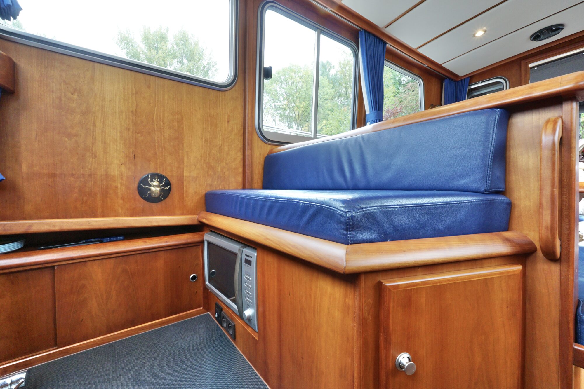 foto: 14 Jetten Jetten Bully 9.60 OK Spiegeldeur