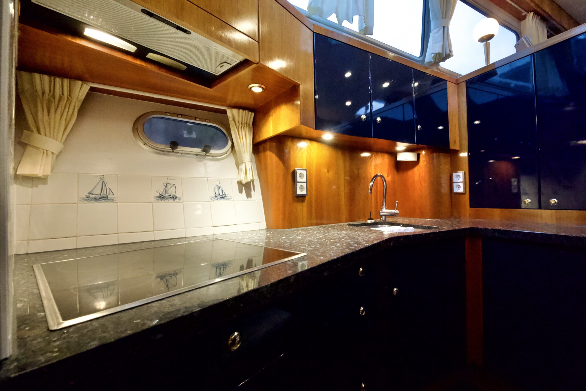 foto: 9 Van der Heijden Van der Heijden 17.00 Dynamic Deluxe VS