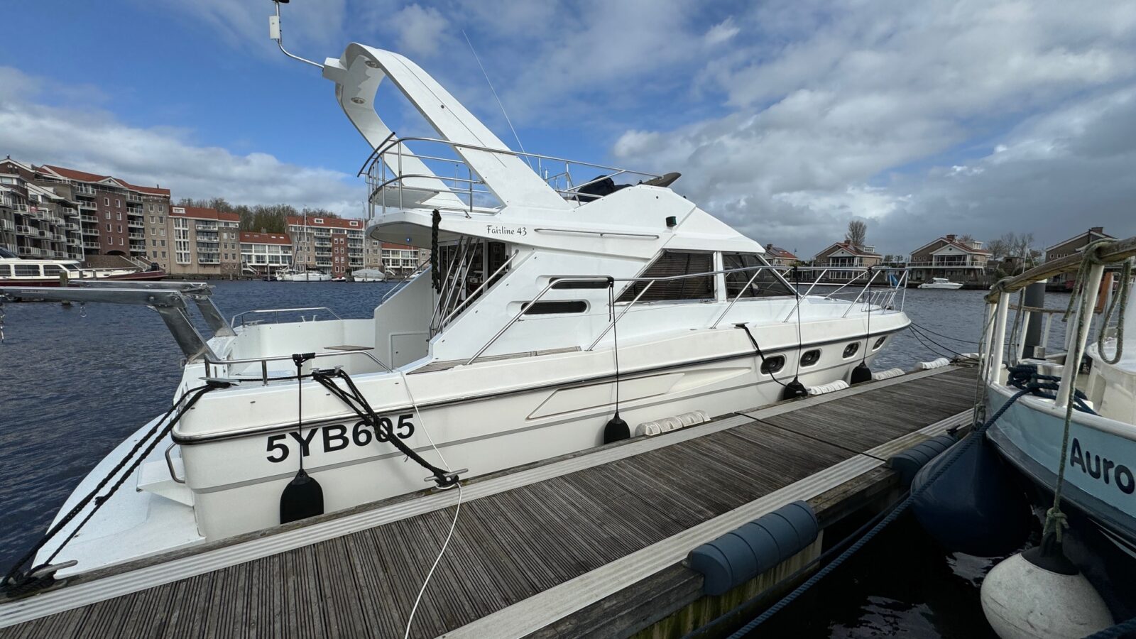 foto: 14 Fairline Fairline 43 Flybridge