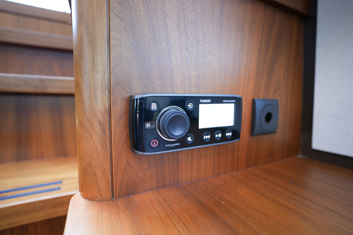 foto: 20 Linssen Grand Sturdy 410 AC Variotop met stabilisator