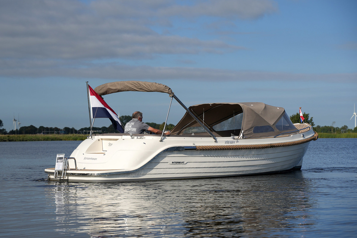 foto: 8 Interboat Intender 780