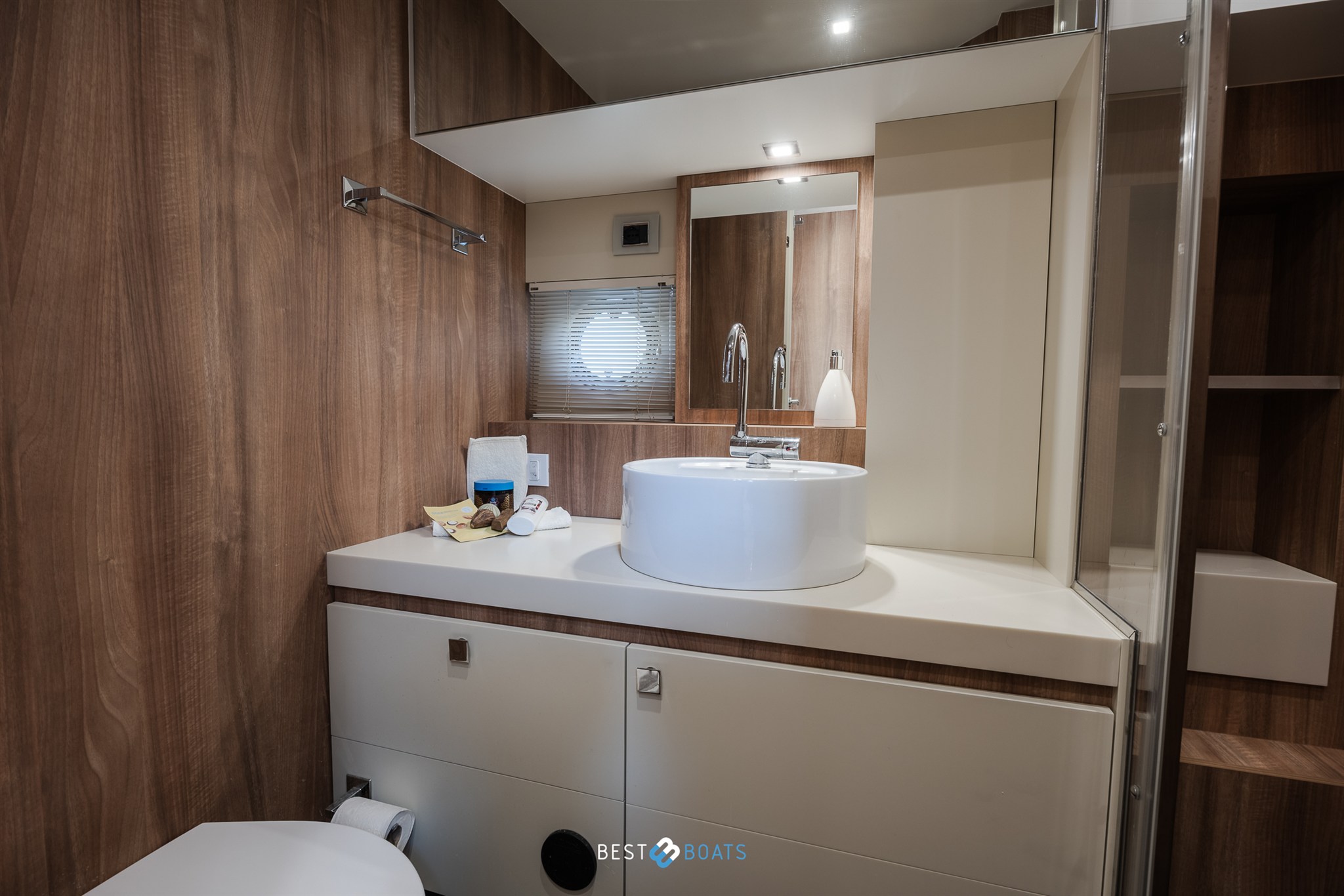 foto: 20 Cranchi Eco Trawler 43 Long Distance