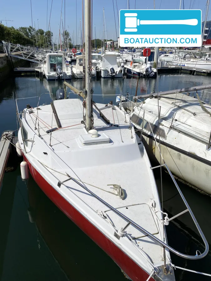 foto: 7 Jeanneau 657