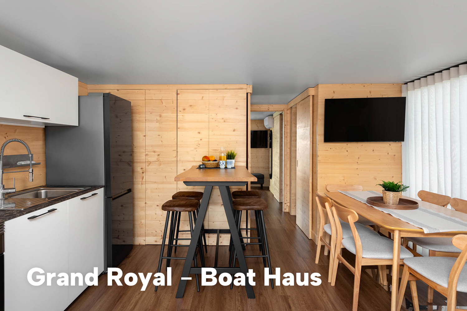 foto: 6 Boat Haus Mediterranean 12X4,5 ROYAL Houseboat