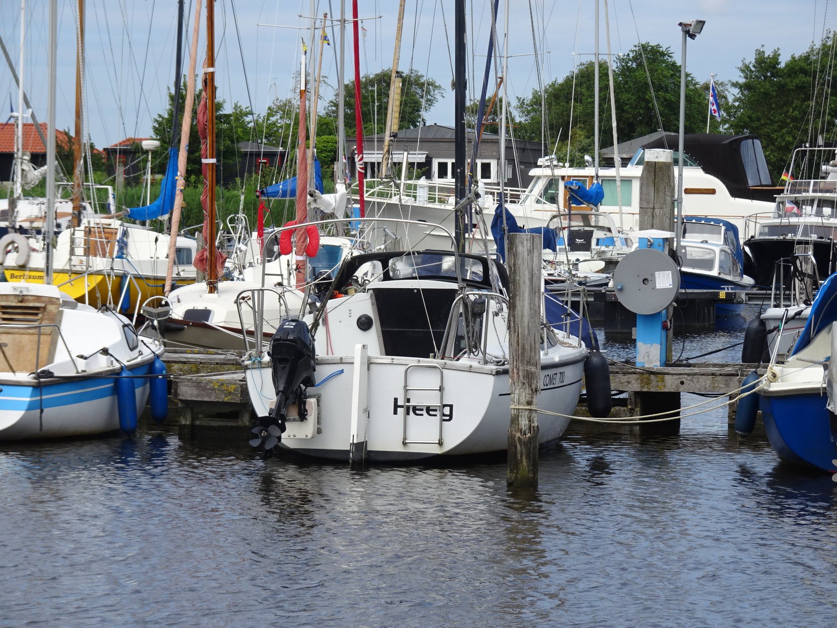 foto: 15 Comet 700