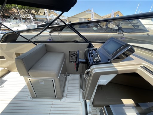 foto: 11 Vandutch 32