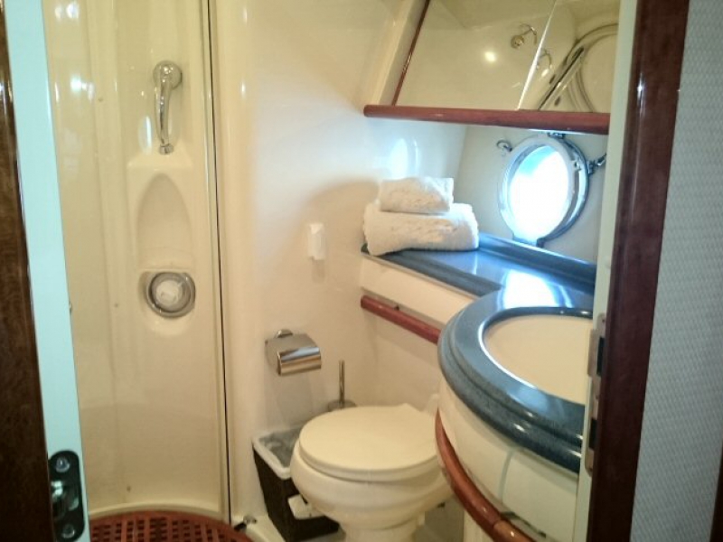 foto: 12 Azimut 55E