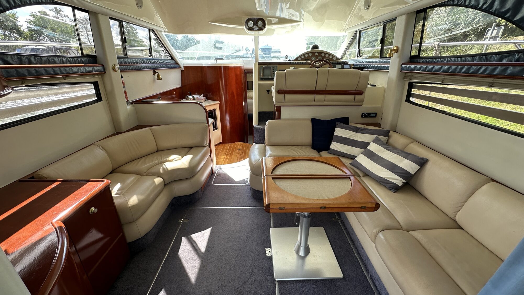 foto: 34 Fairline Fairline Phantom 40 Flybridge