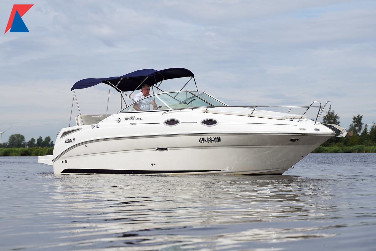 foto: 4 Sea Ray 255 Sundancer