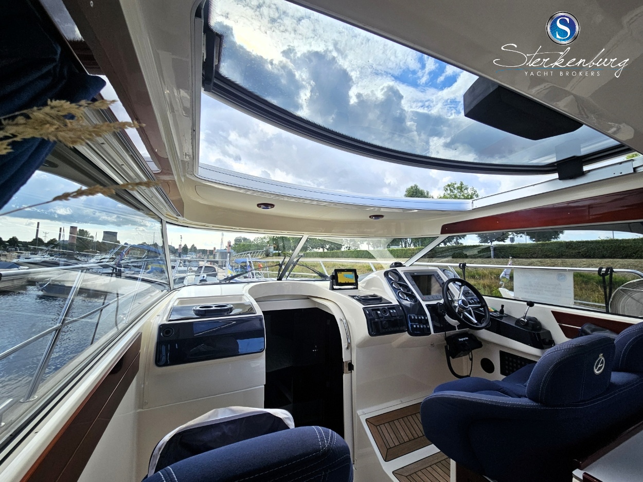 foto: 19 Aquador 33 HT