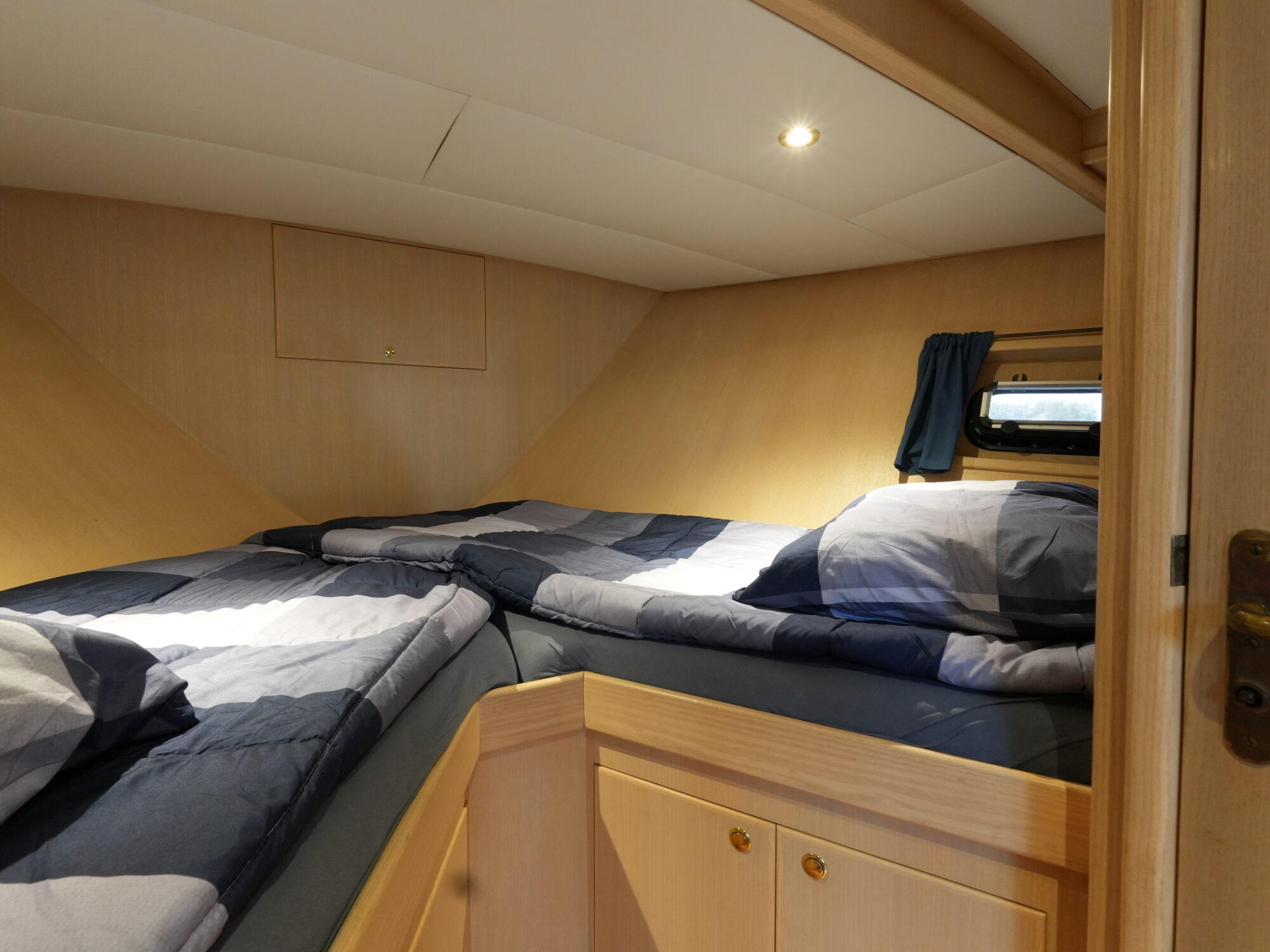 foto: 21 Valkkruiser Valkkruiser Falcon 45 Royal Cabrio