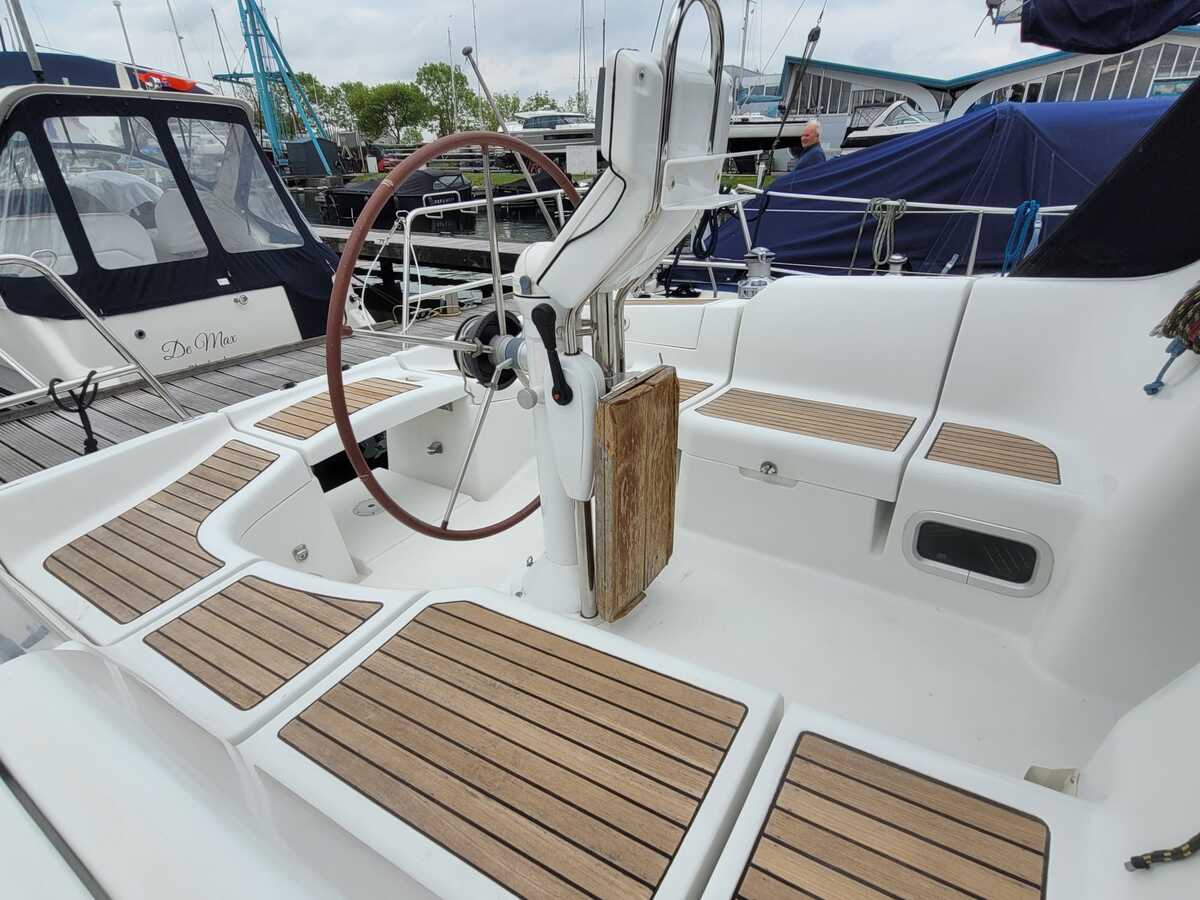 foto: 12 Beneteau Oceanis 373 Clipper