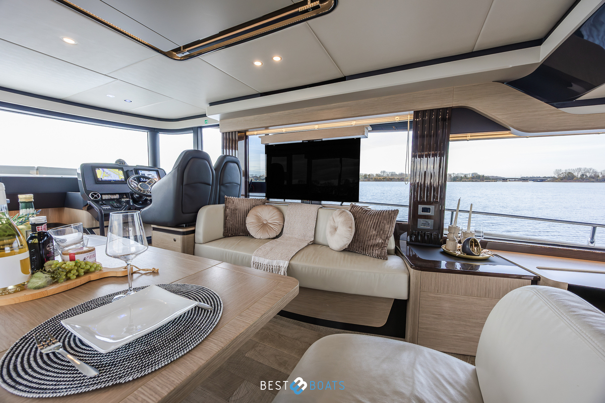 foto: 24 Absolute  Navetta 52