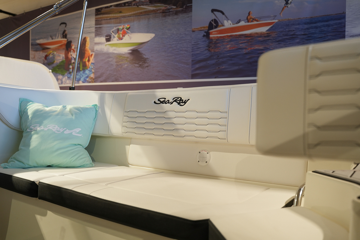 foto: 11 Sea Ray SPX 190