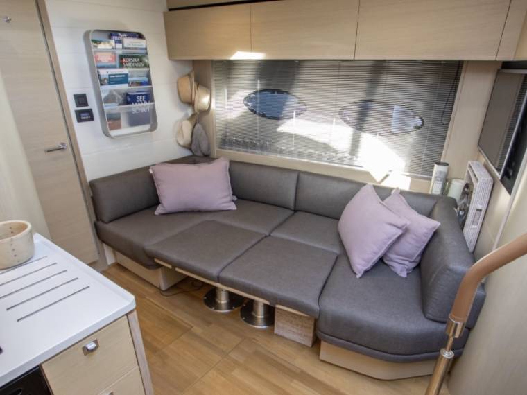 foto: 10 Princess V 48