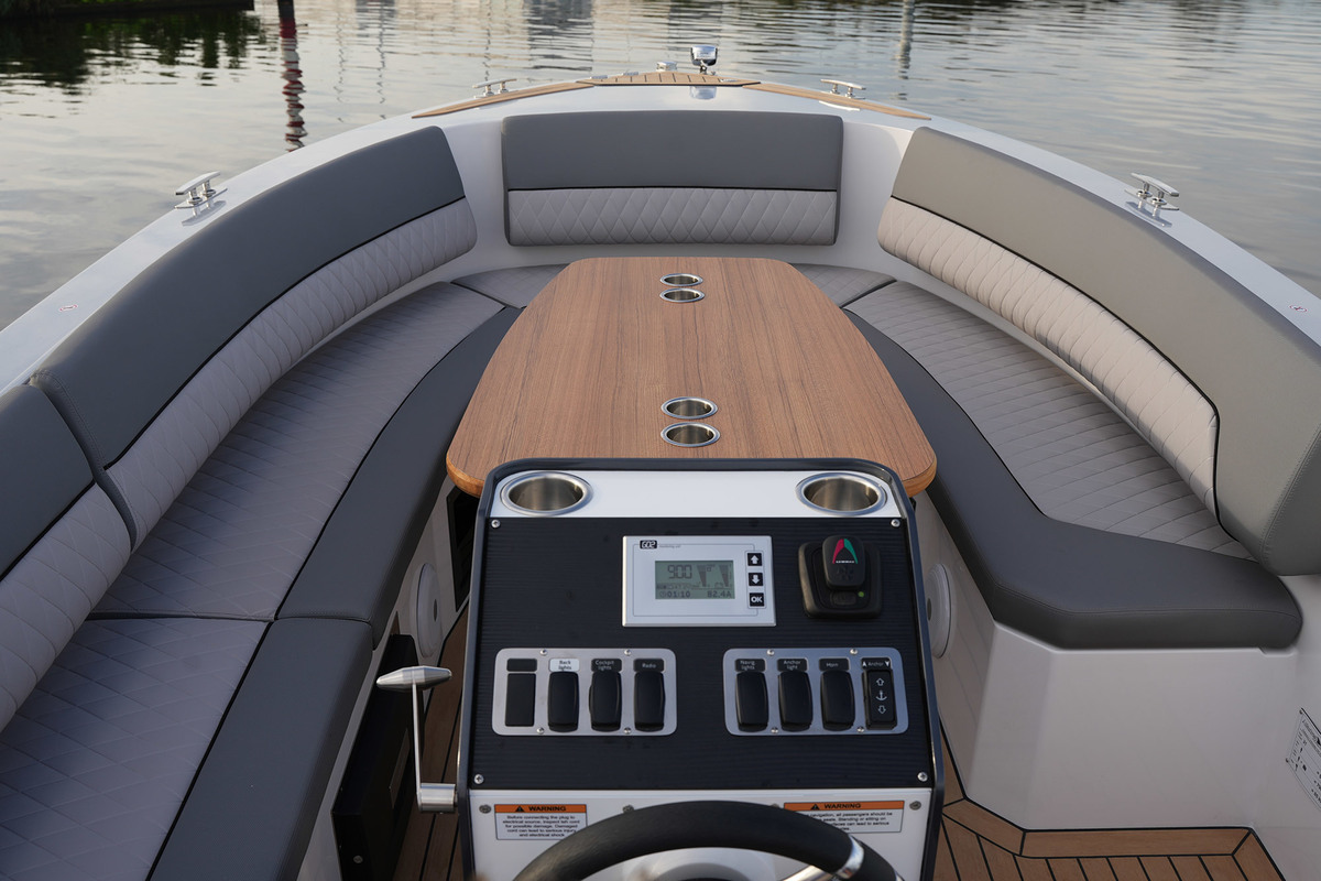 foto: 18 Alfastreet Marine 21 Open Electric