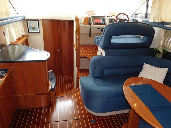 foto: 11 Sealine F 37