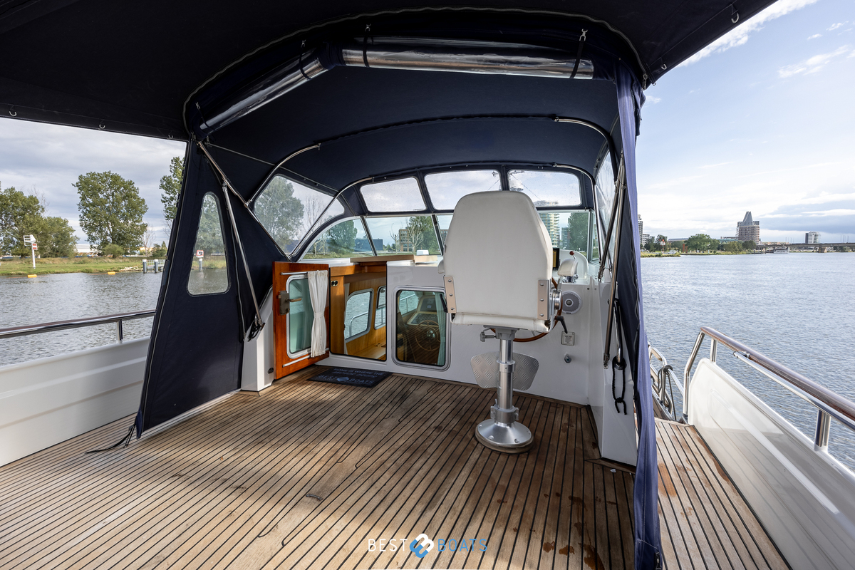 foto: 10 Linssen  Grand Sturdy 410 AC 