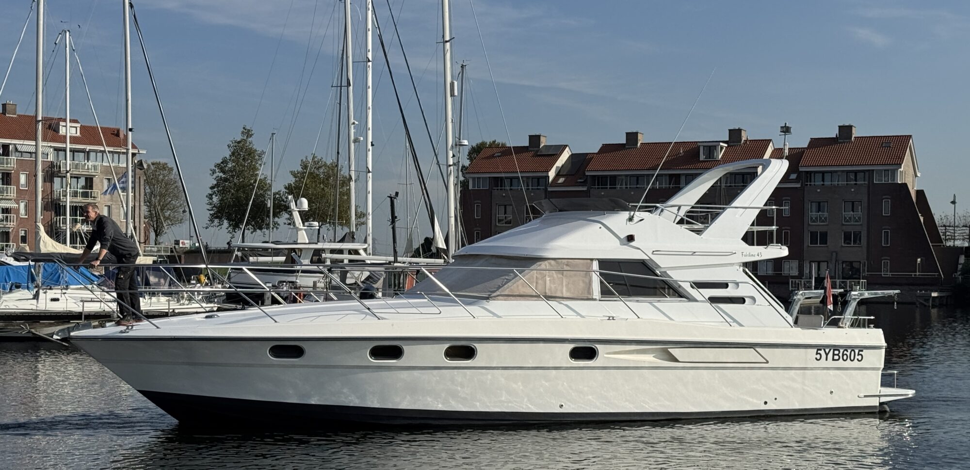 hoofdfoto: 1 Fairline Fairline 43 Flybridge