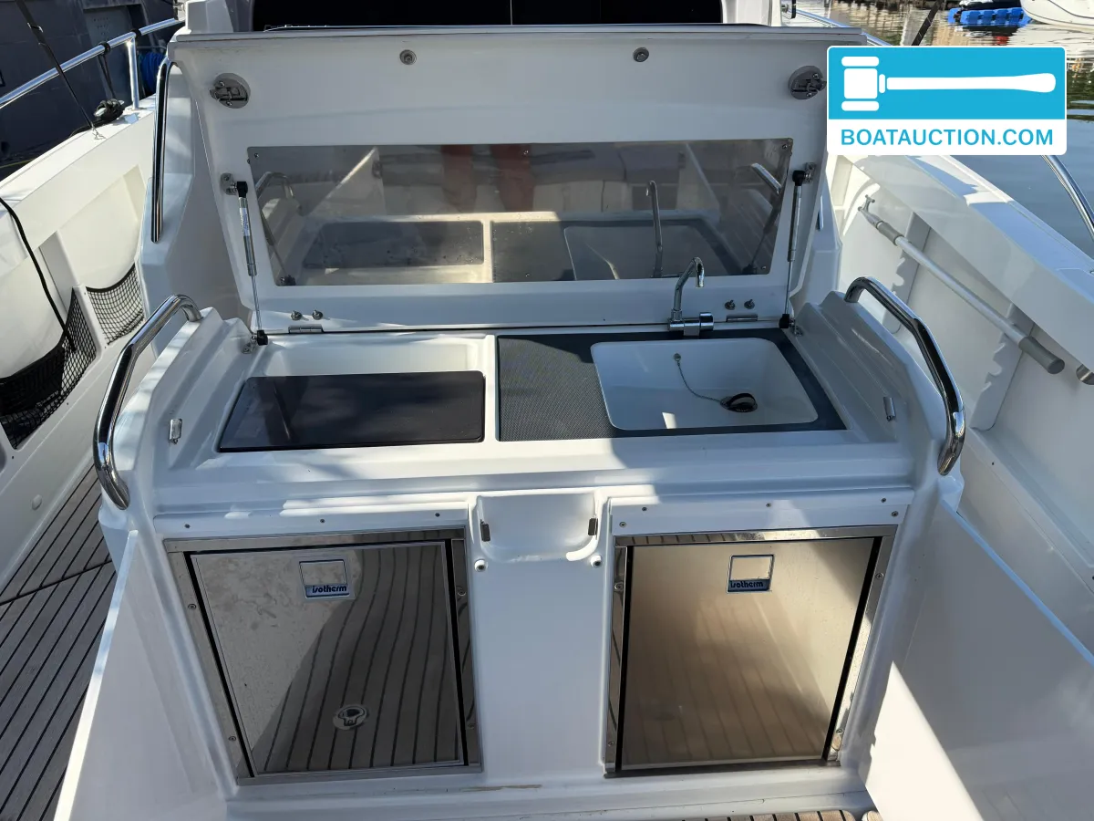 foto: 7 Jeanneau Cap Camarat 8.5CC