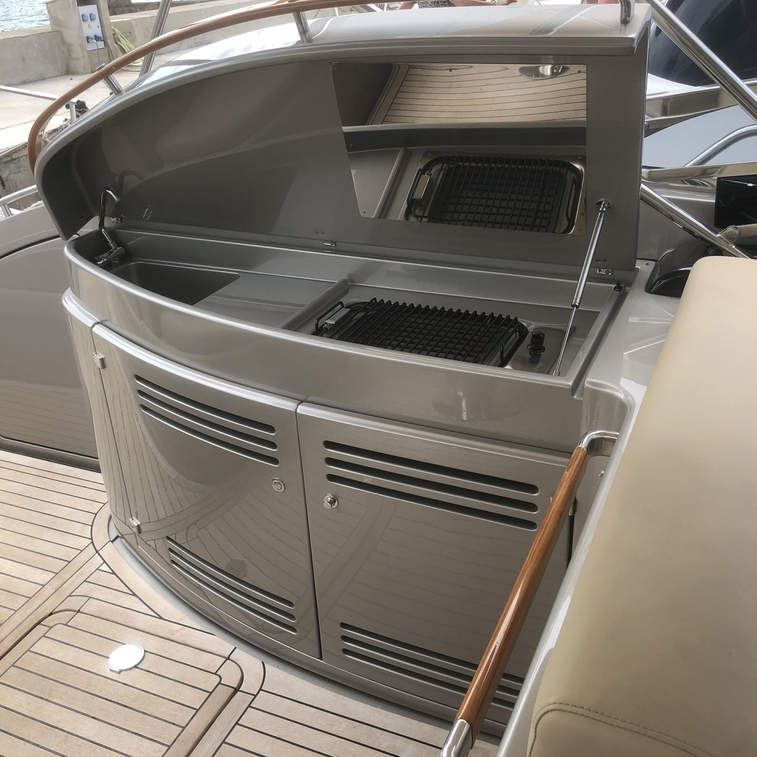 foto: 12 Riva 52 Rivale