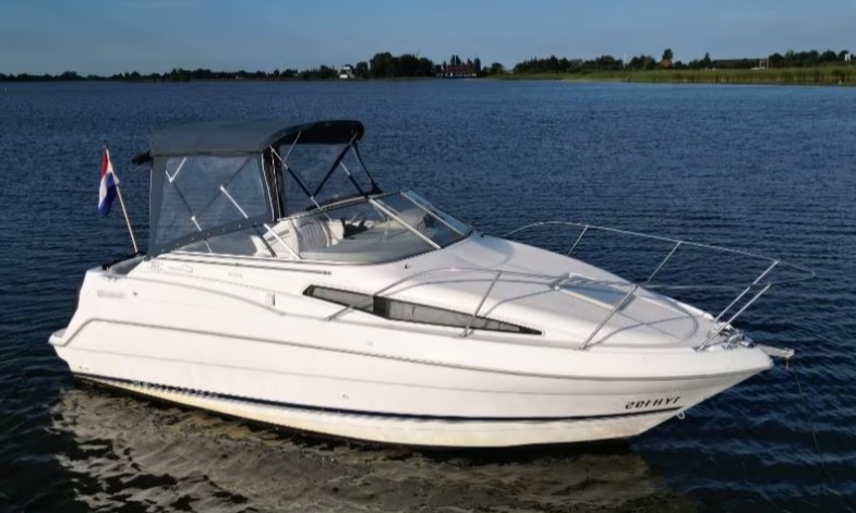 hoofdfoto: 1 Bayliner 2355 Siera