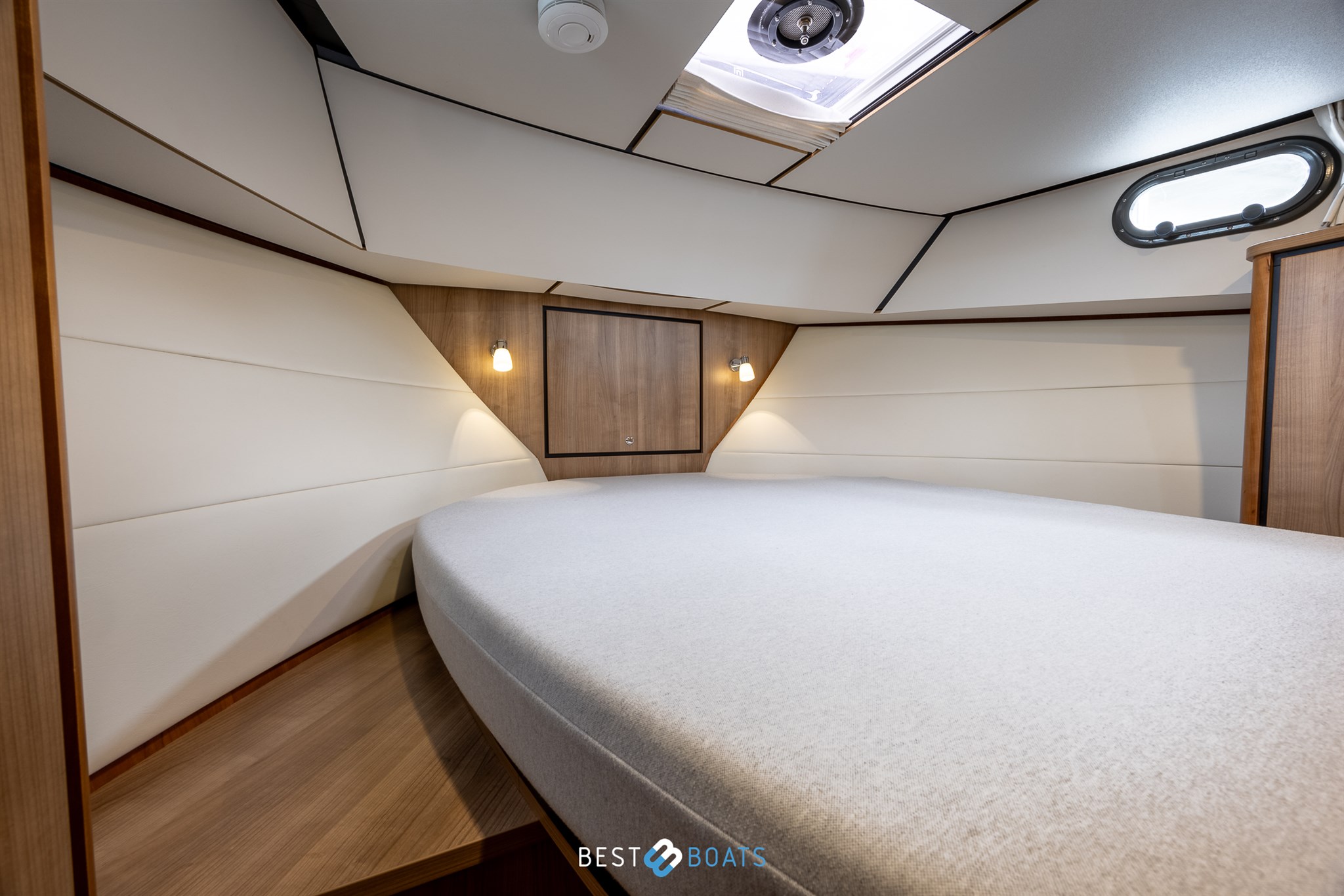 foto: 12 Linssen 30 SL Sedan