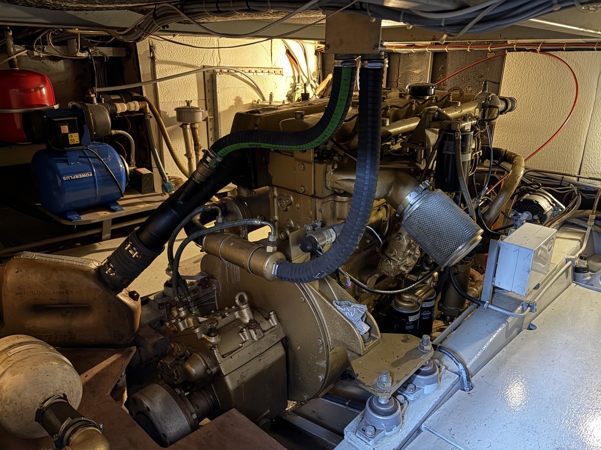 foto: 8 Alm Trawler 1200 AD