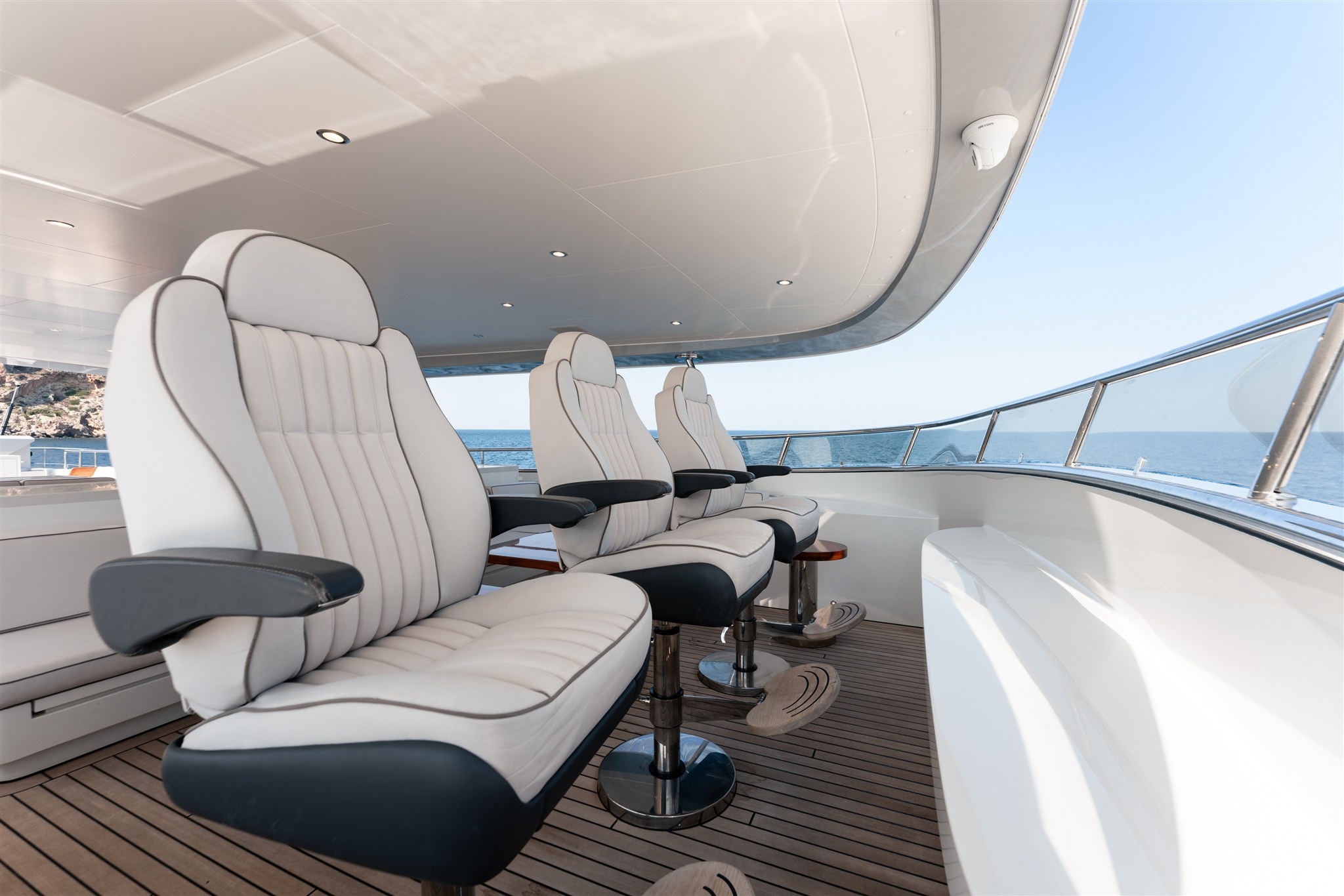 foto: 16 Van Der Valk Shipyard Custom Explorer