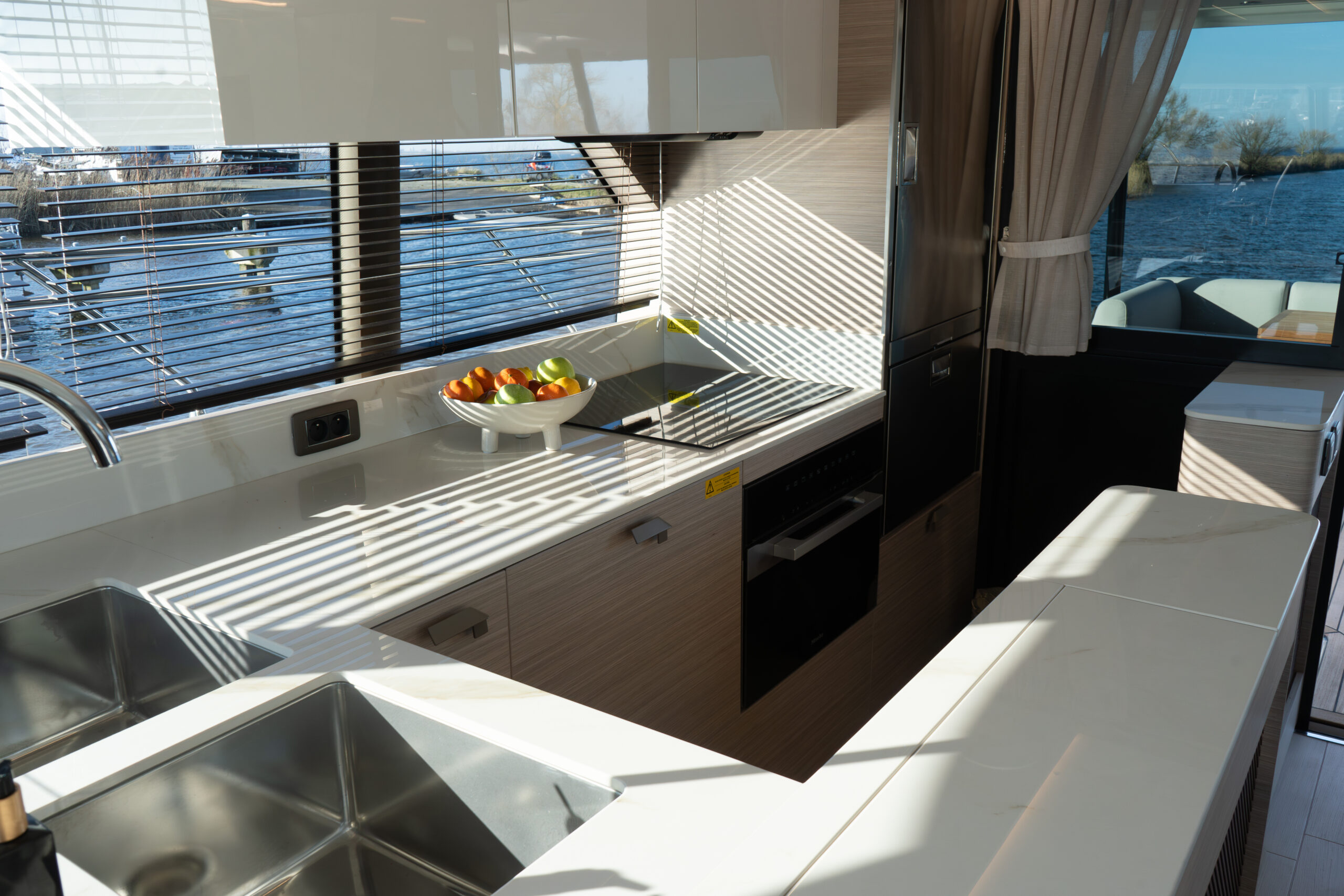 foto: 21 Prestige M48