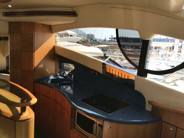 foto: 7 Azimut 55 E