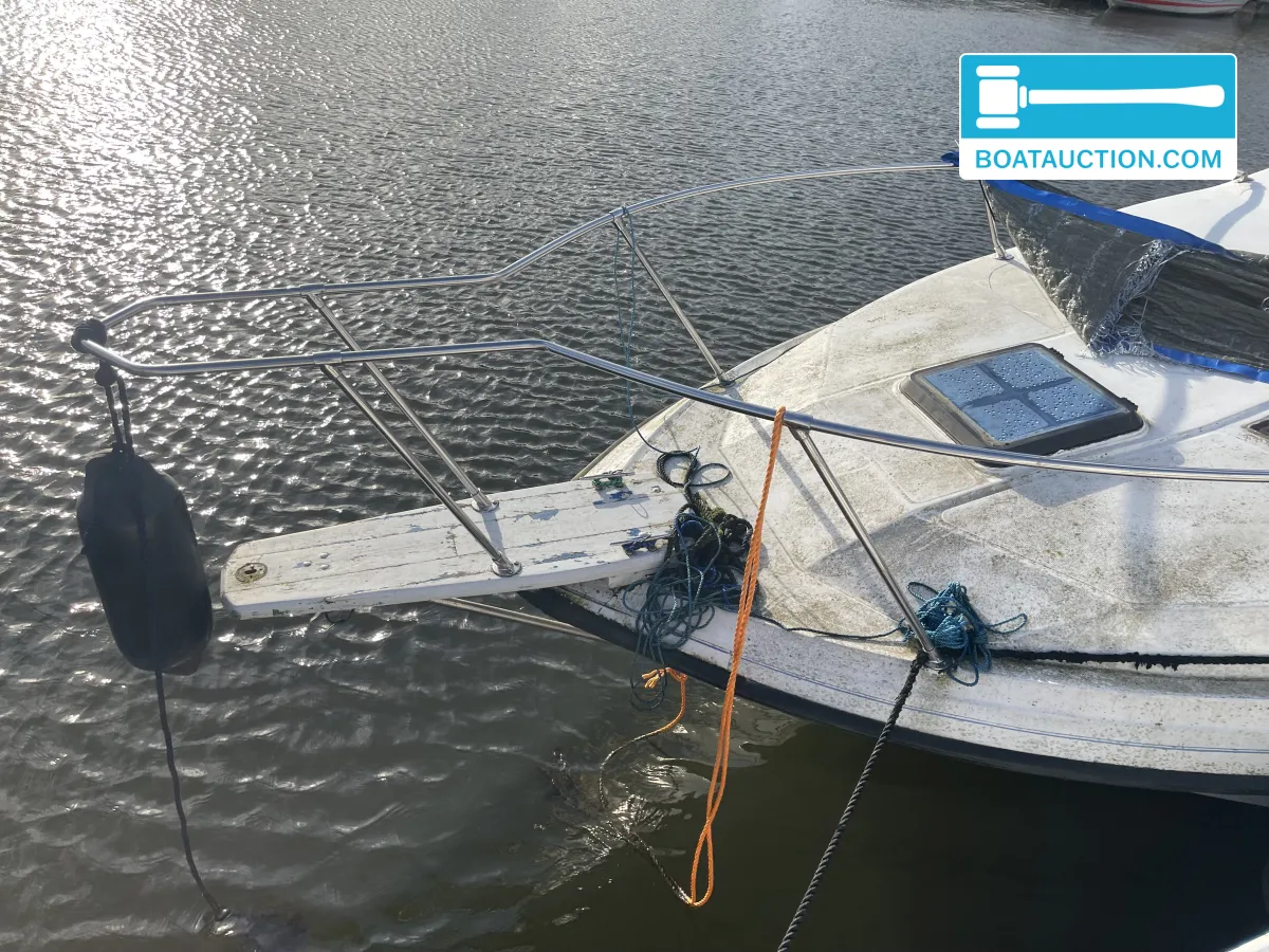 foto: 8 Bayliner 700