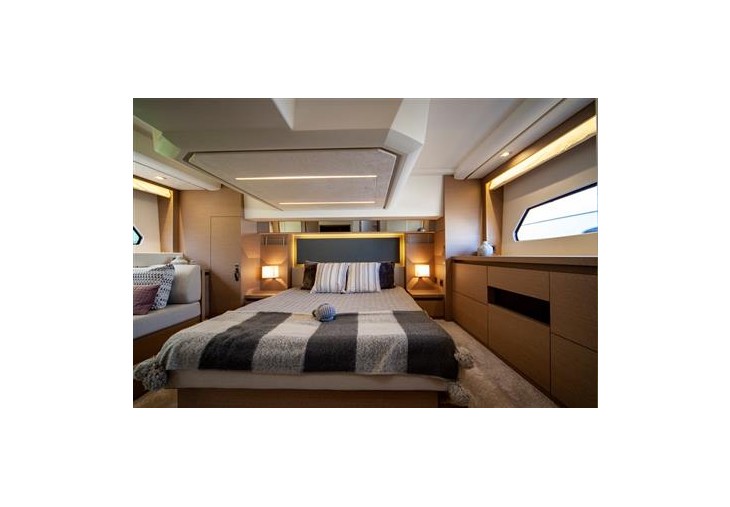 foto: 6 Prestige 460 Fly