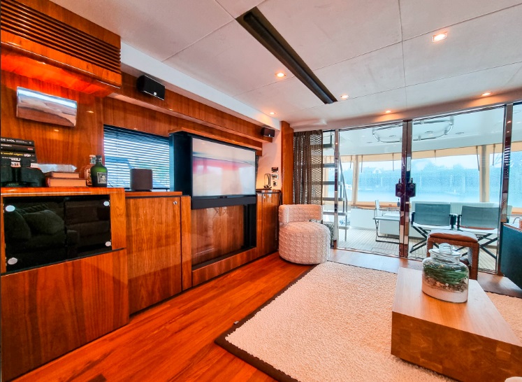 foto: 6 Fairline  Squadron 70