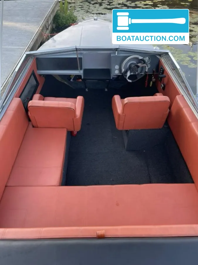 foto: 5 Bayliner Mutiny