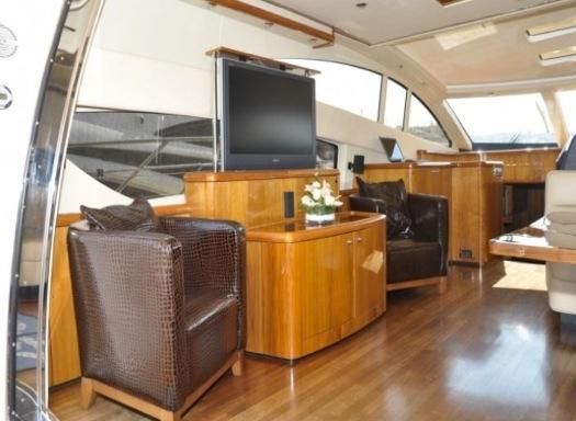 foto: 8 Sunseeker Predator 72