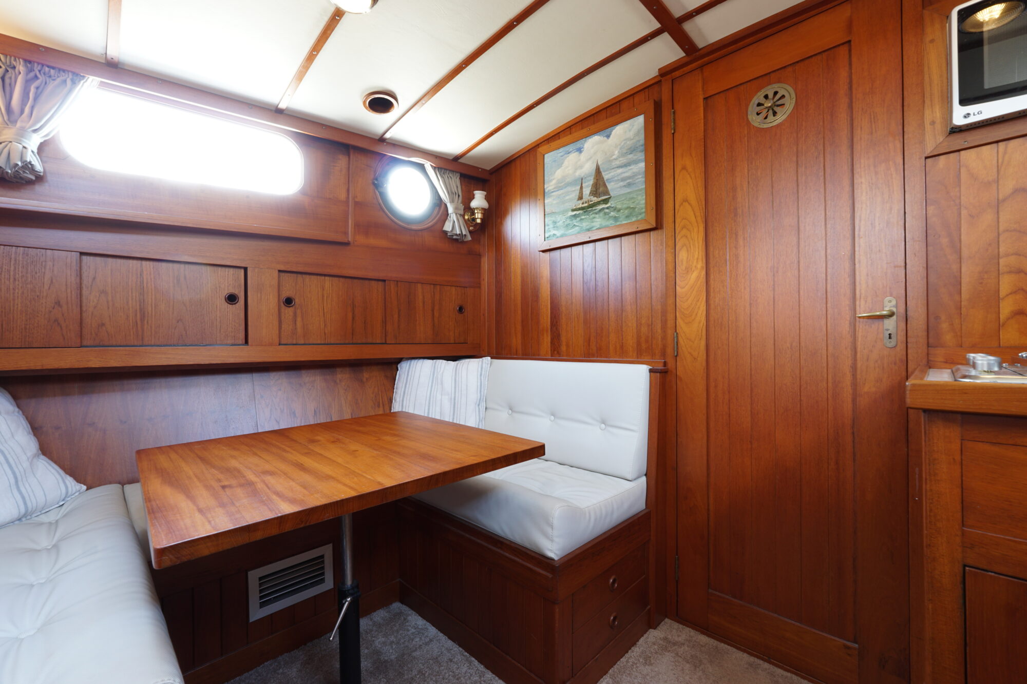 foto: 20 Gillissen Gillissen Rondspant Trawler 13.50 AK