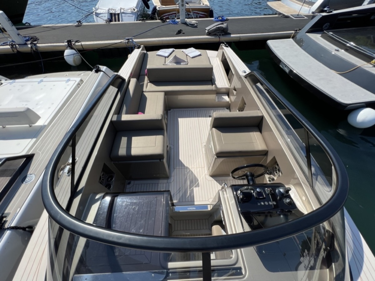 foto: 8 Van Dutch 32