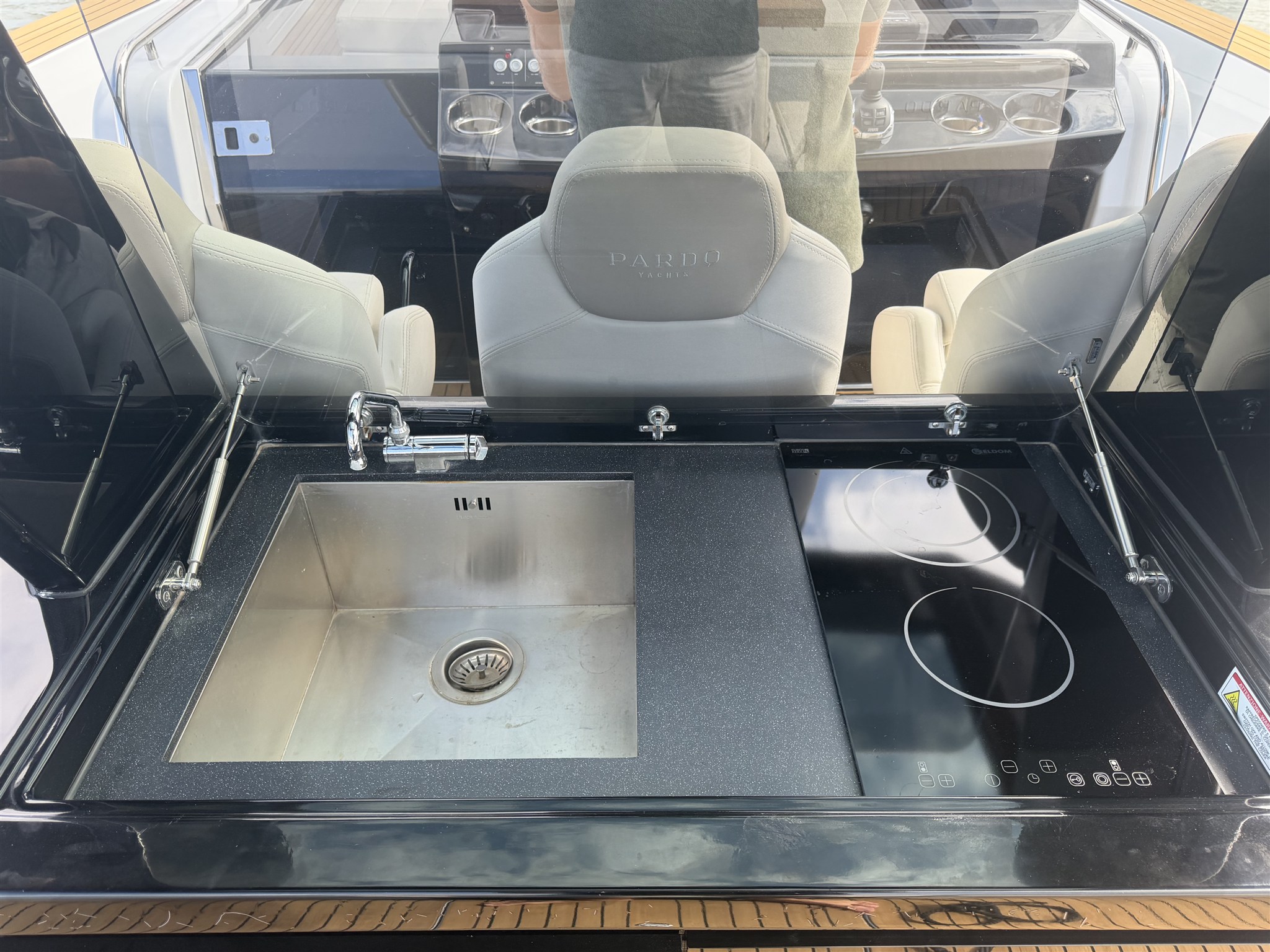 foto: 10 Pardo Yachts 43