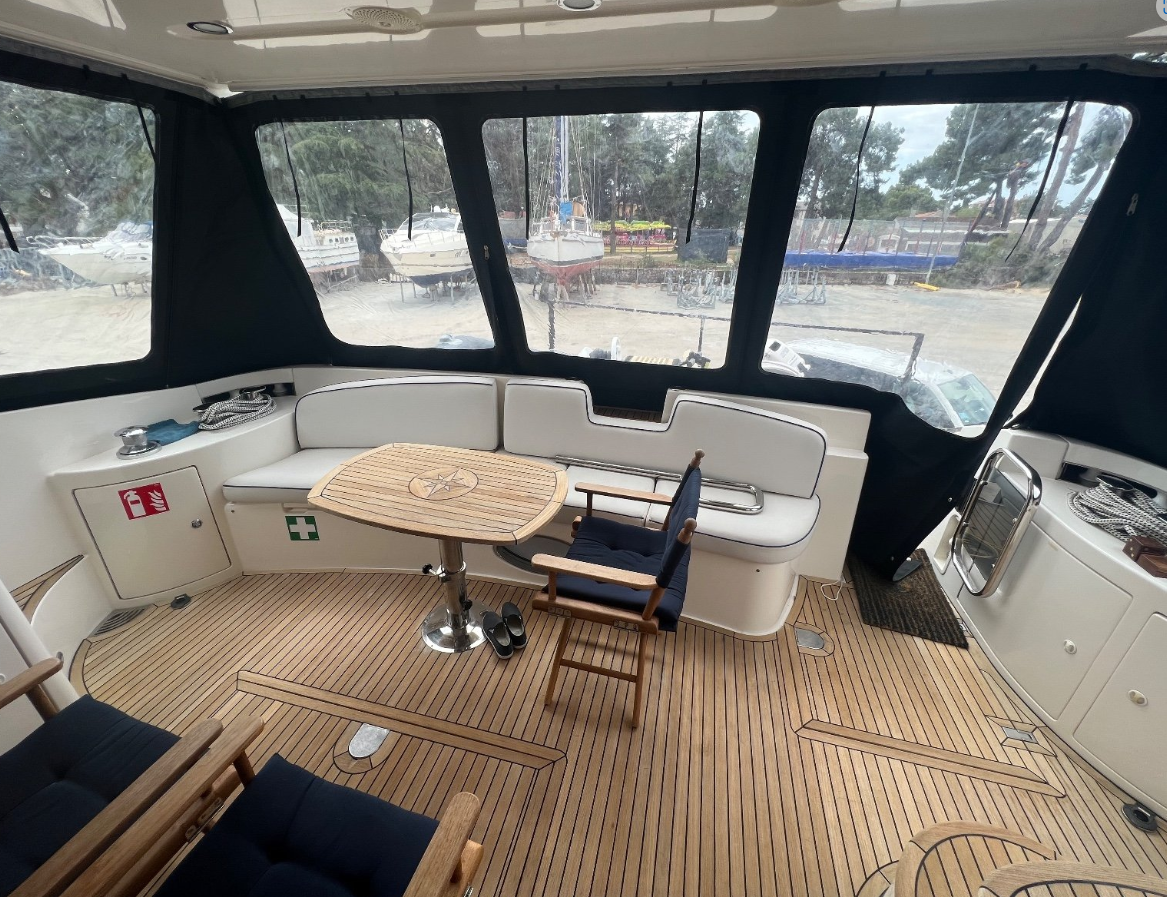 foto: 10 Azimut 50 fly