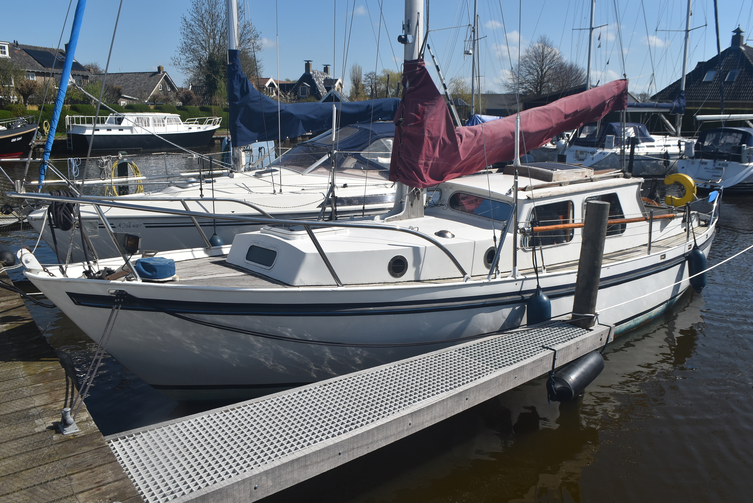 foto: 10 Volkerak 32 Motorsailer