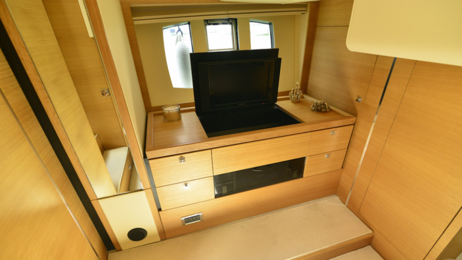 foto: 7 Fairline Phantom 48