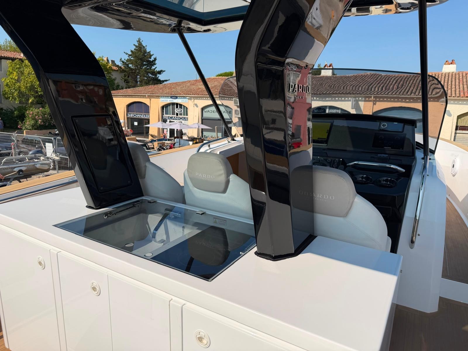 foto: 8 Pardo Yachts 38