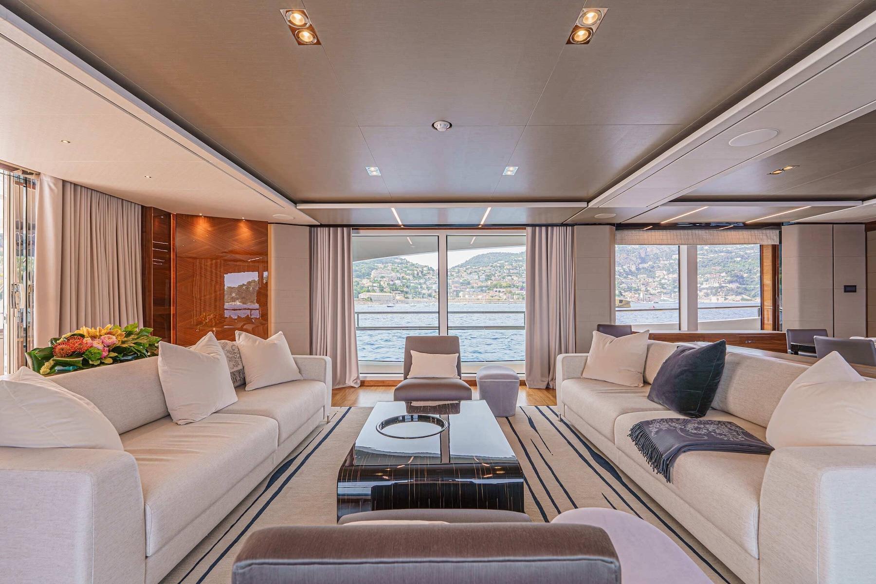 foto: 12 Princess  M35