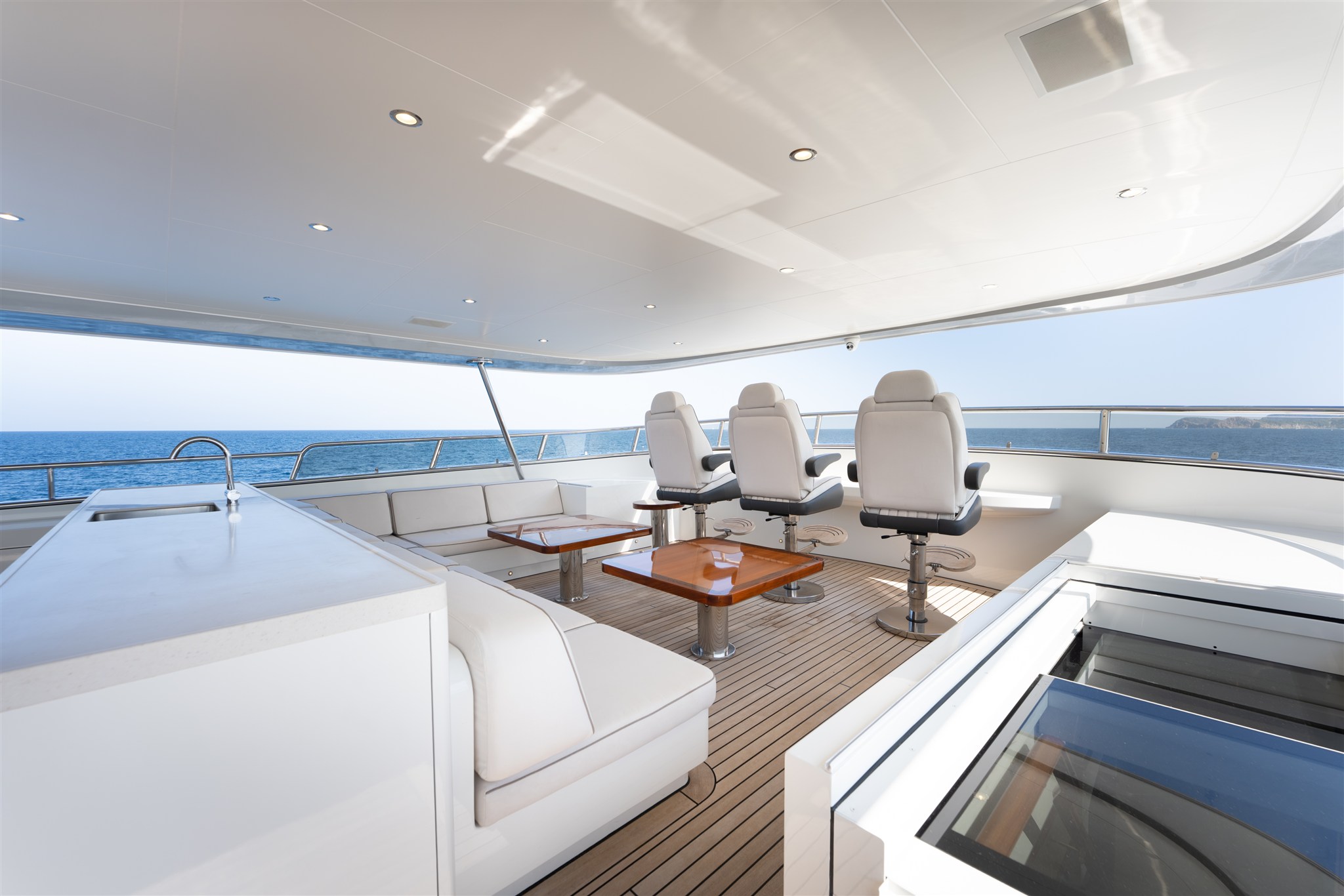 foto: 17 Van Der Valk Shipyard Custom Explorer