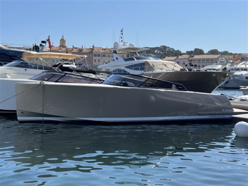 hoofdfoto: 1 Vandutch 32